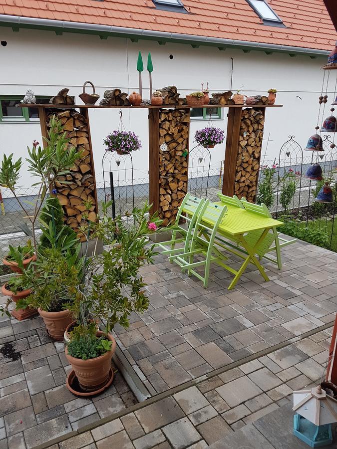 Molni Apartment Balatonfuzfo Exterior photo